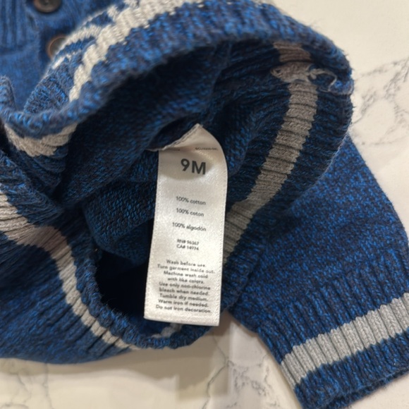 Adorable Baby Sweater 9M - Picture 6 of 6